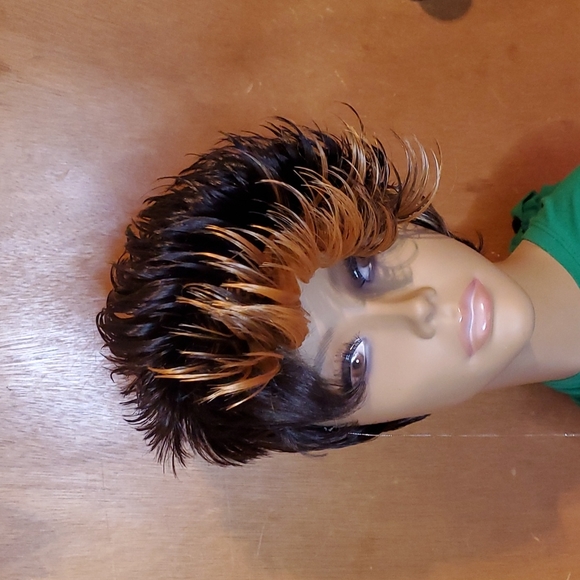 Short Brown / Blonde Spiky Wig - Picture 3 of 6